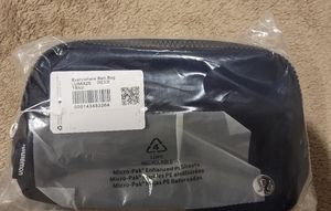 Lululemon everywhere belt bag True Navy